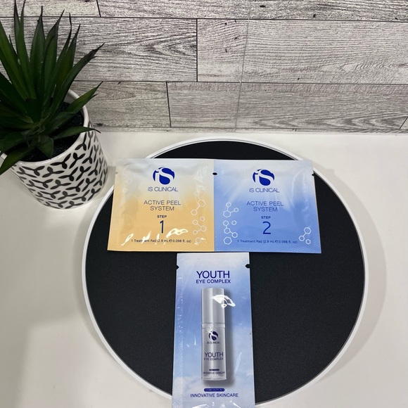 Sold New iS Clinical Bundle ➕headband ❗️❗️ - Picture 10 of 15